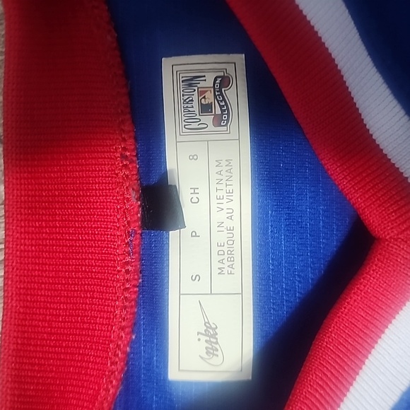 Chicago Cubs Ryne Sandberg Jersy - Picture 3 of 6
